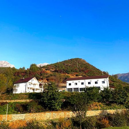 Guesthouse Tropoje E Vjeter Eksteriør billede